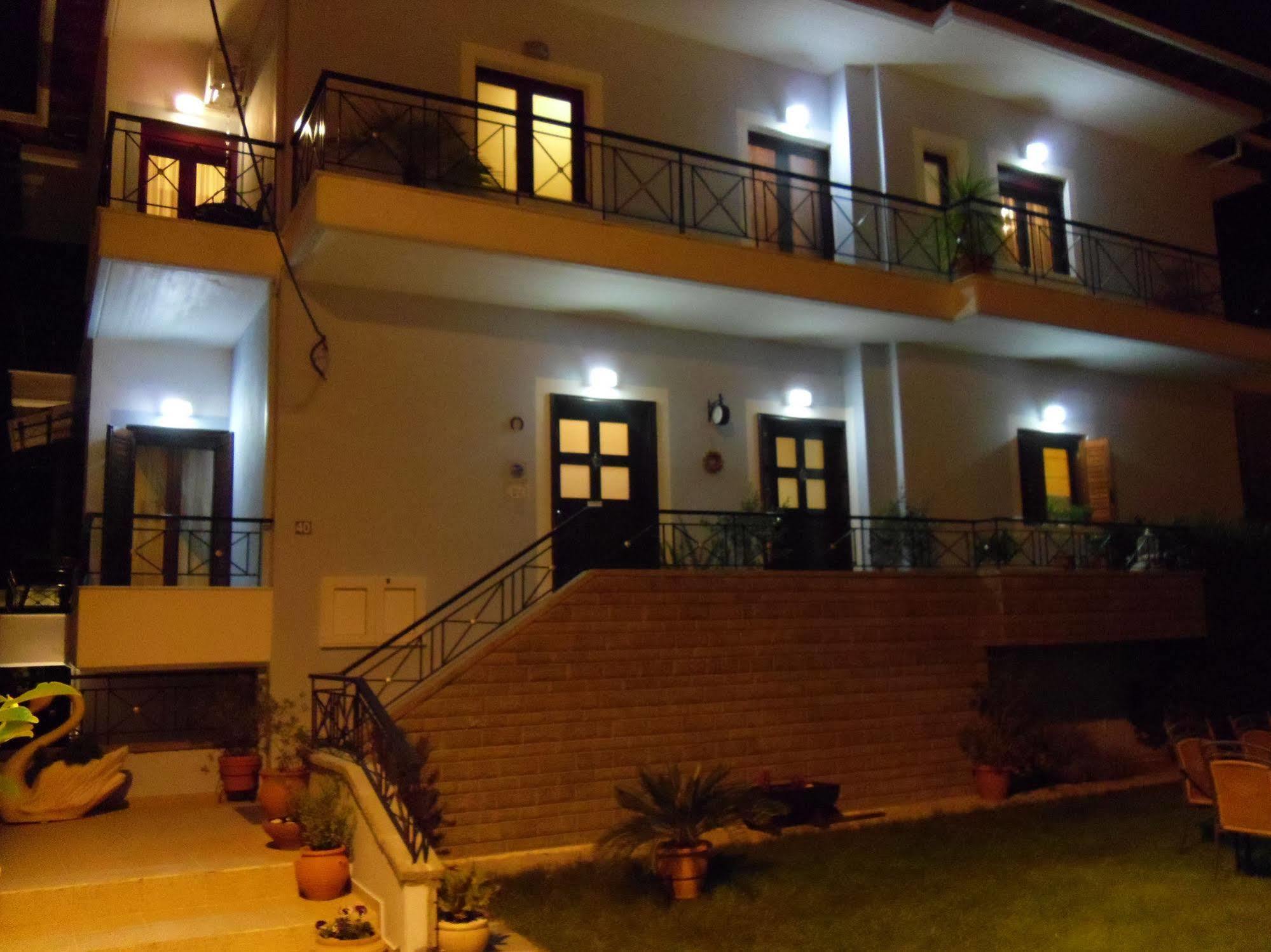 Garden Villa Яніна Екстер'єр фото
